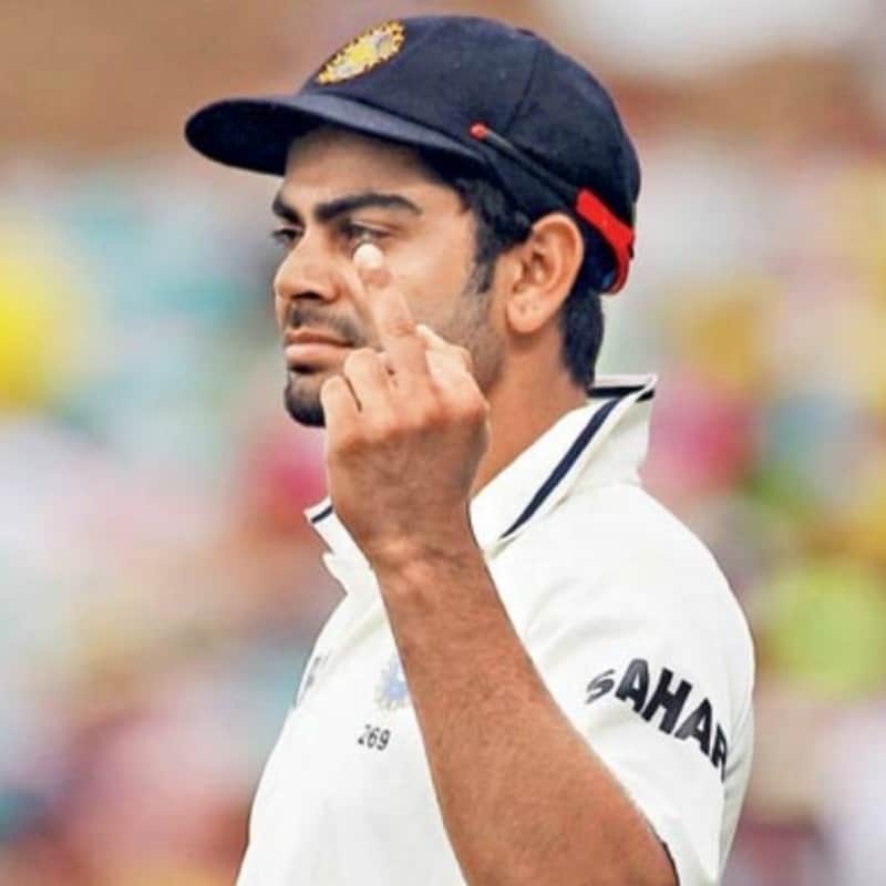Virat Kohli Showing Middle Finger